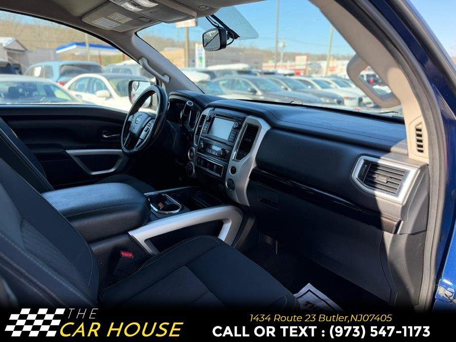 Used 2019 Nissan Titan SV w/ SV Convenience Package image 20