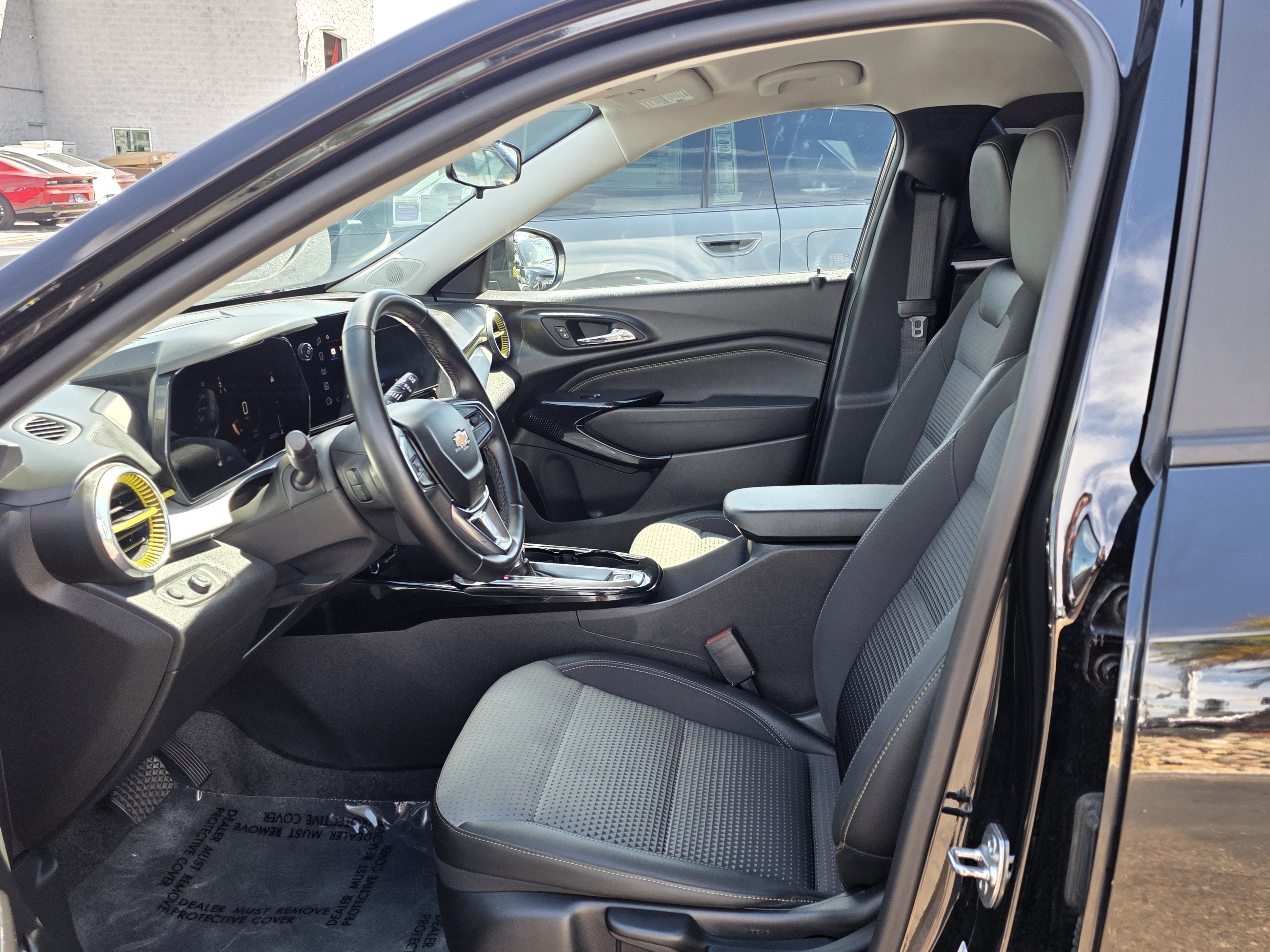 Used 2024 Chevrolet Trax LT w/ Driver Confidence Package FWD image 14