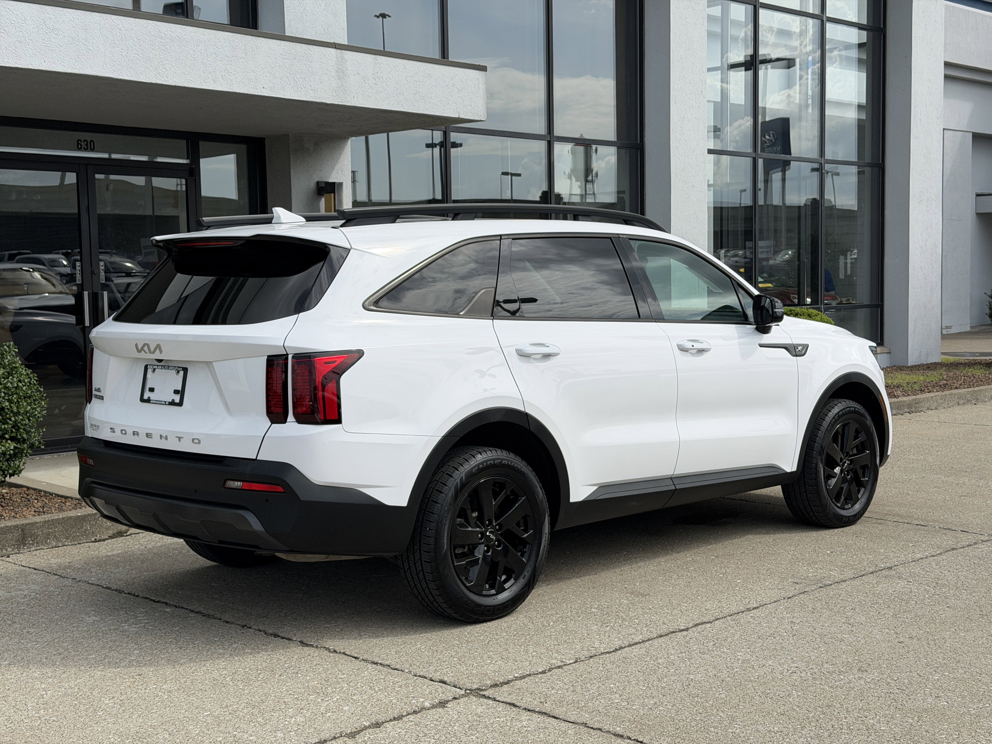 Used 2022 Kia Sorento S w/ Panoramic Sunroof Package AWD/4WD image 4