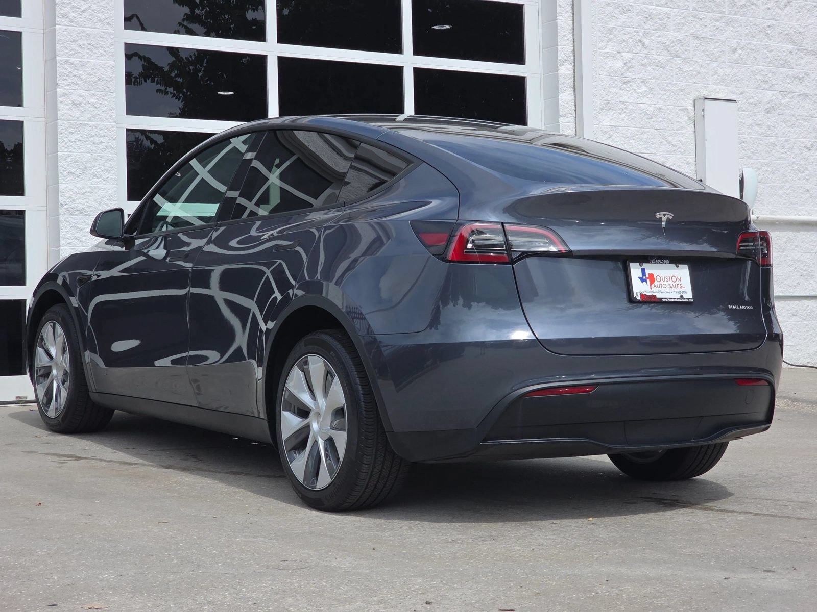 Used 2023 Tesla Model Y Long Range AWD/4WD image 7