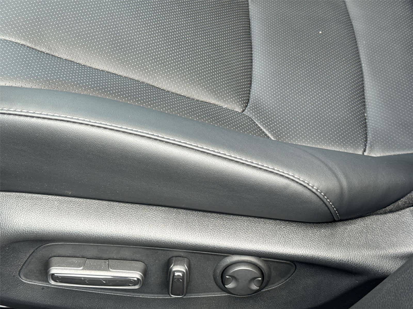 Used 2025 Honda Accord EX-L image 13