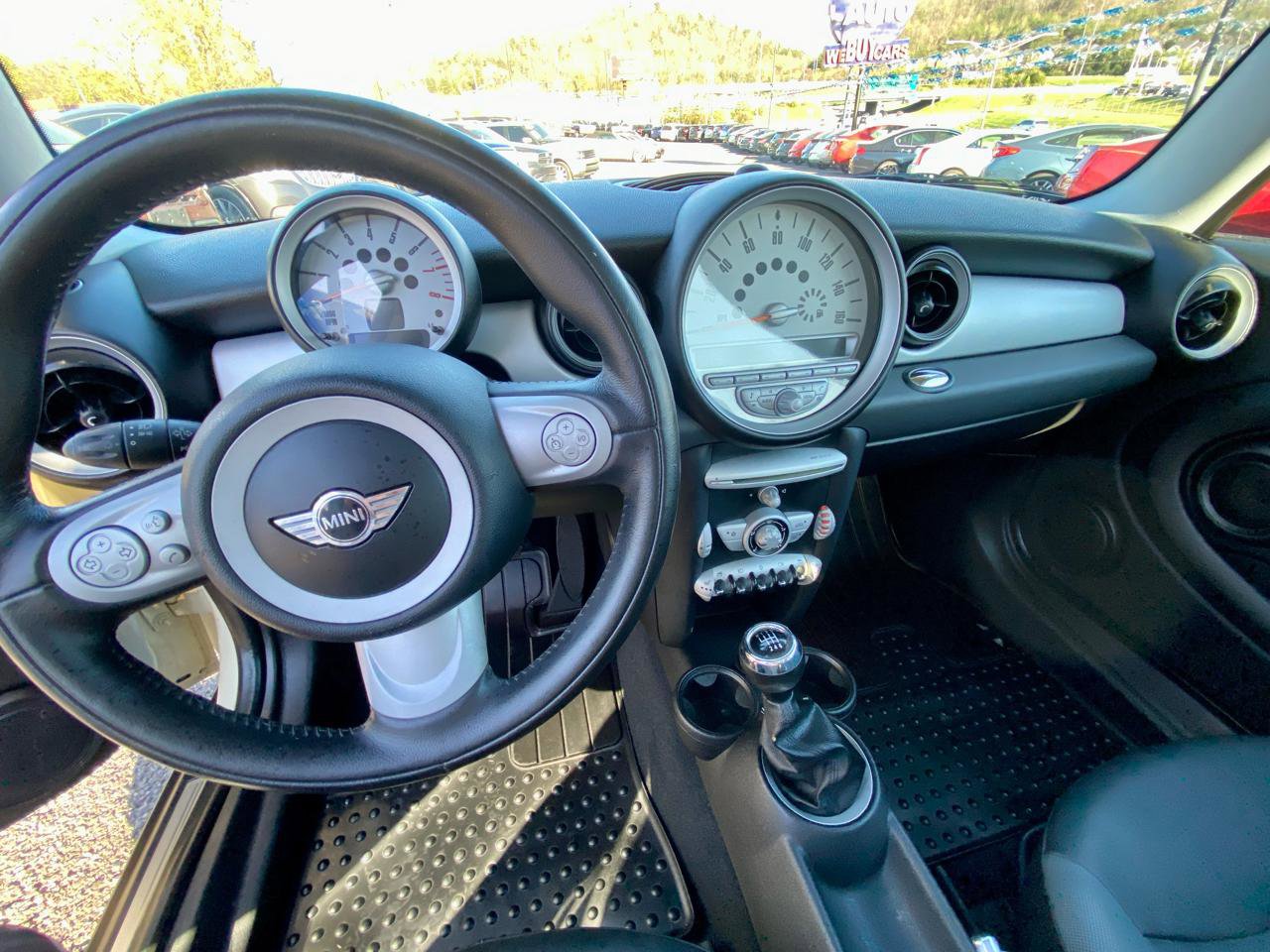 Used 2009 MINI Cooper Clubman Hardtop image 16