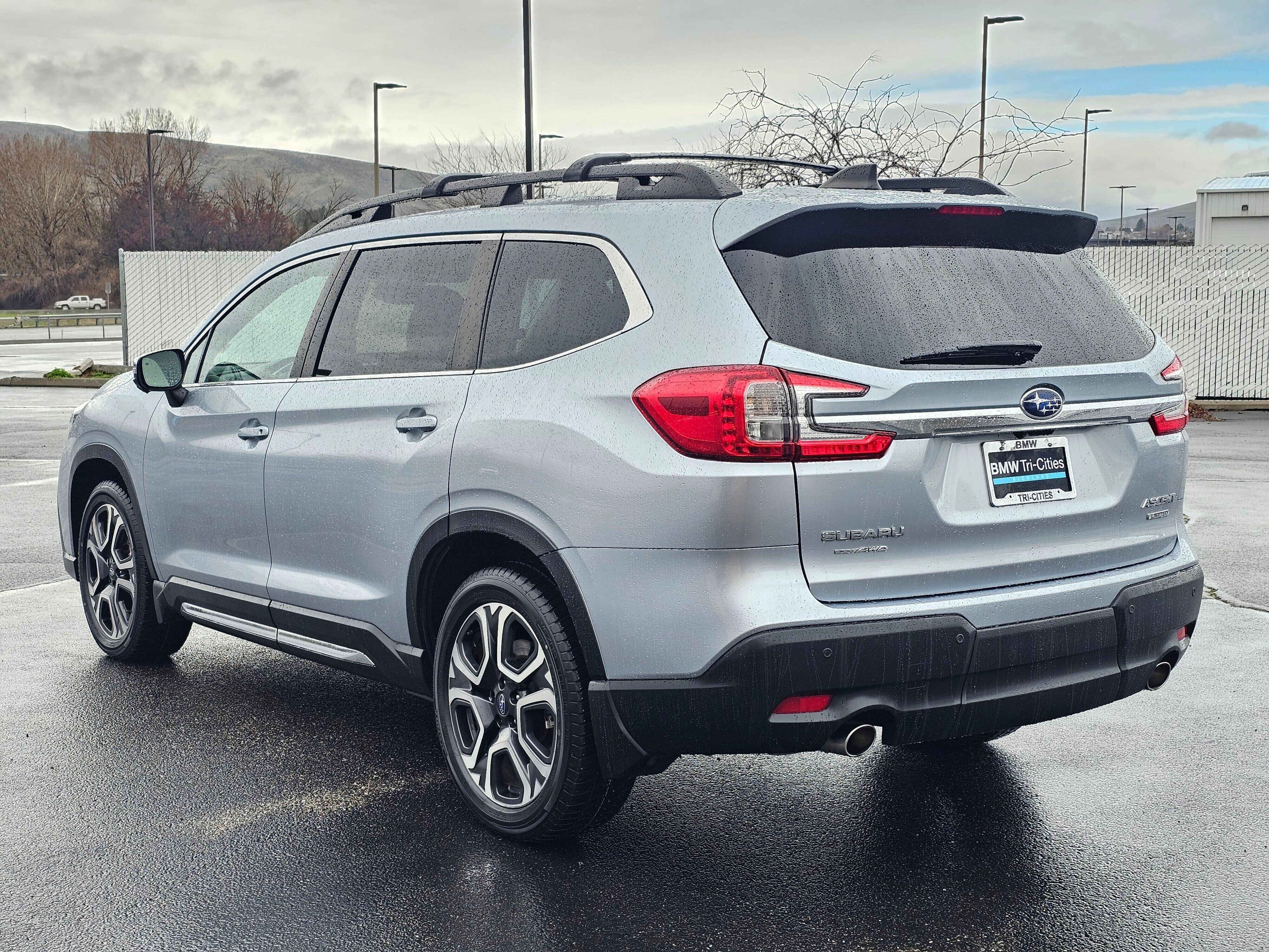 Used 2023 Subaru Ascent Limited w/ Technology Package image 4