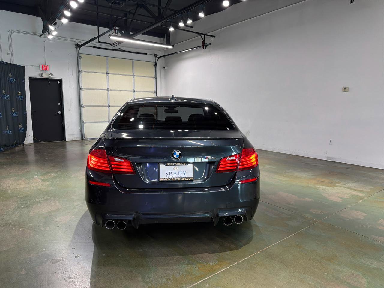 Used 2016 BMW M5 RWD image 7