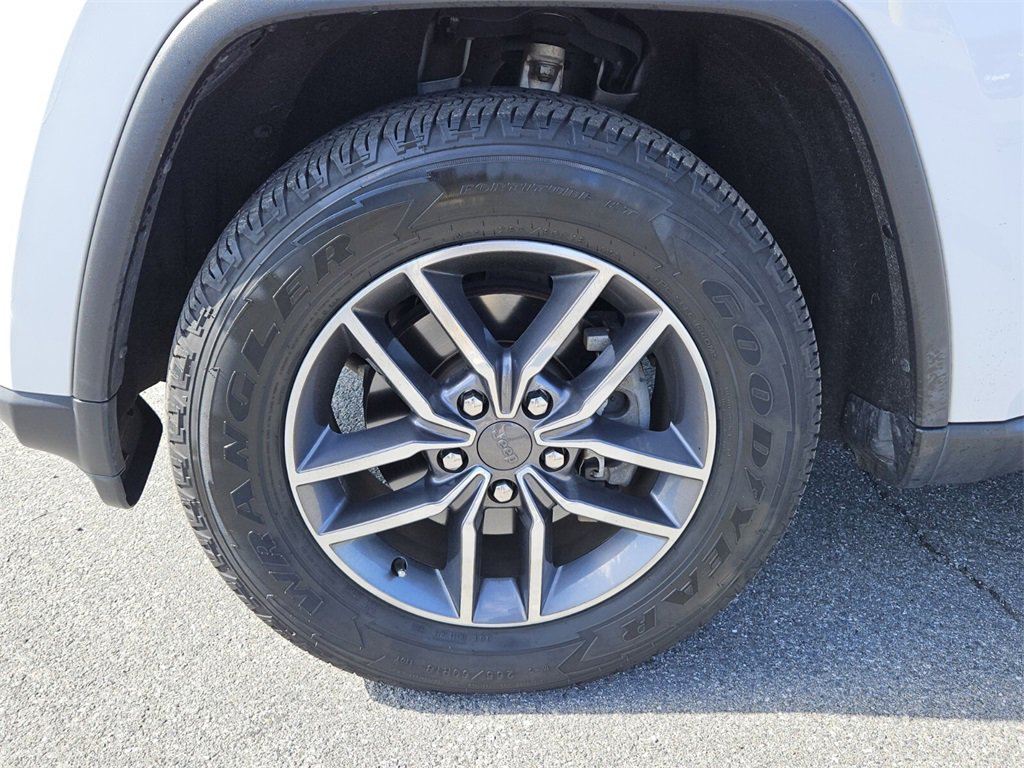 Used 2020 Jeep Grand Cherokee Limited image 9