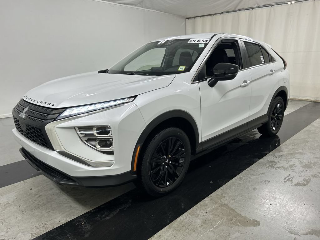 Used 2024 Mitsubishi Eclipse Cross LE AWD/4WD image 5