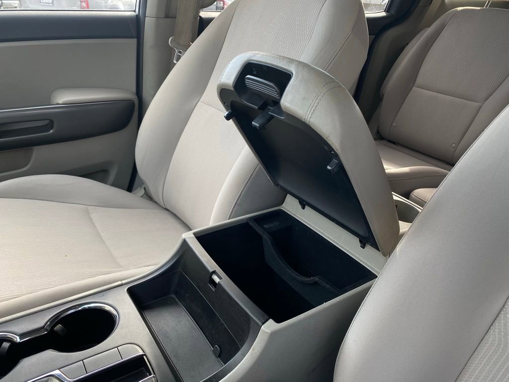 Used 2021 Kia Sedona LX image 22