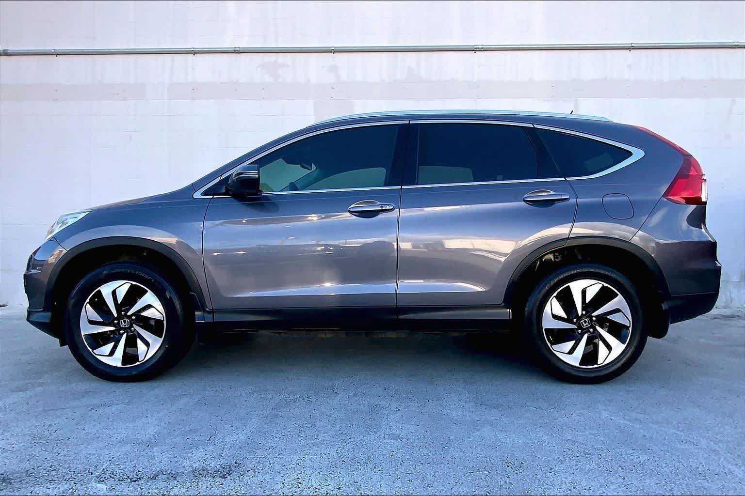 Used 2016 Honda CR-V Touring image 3