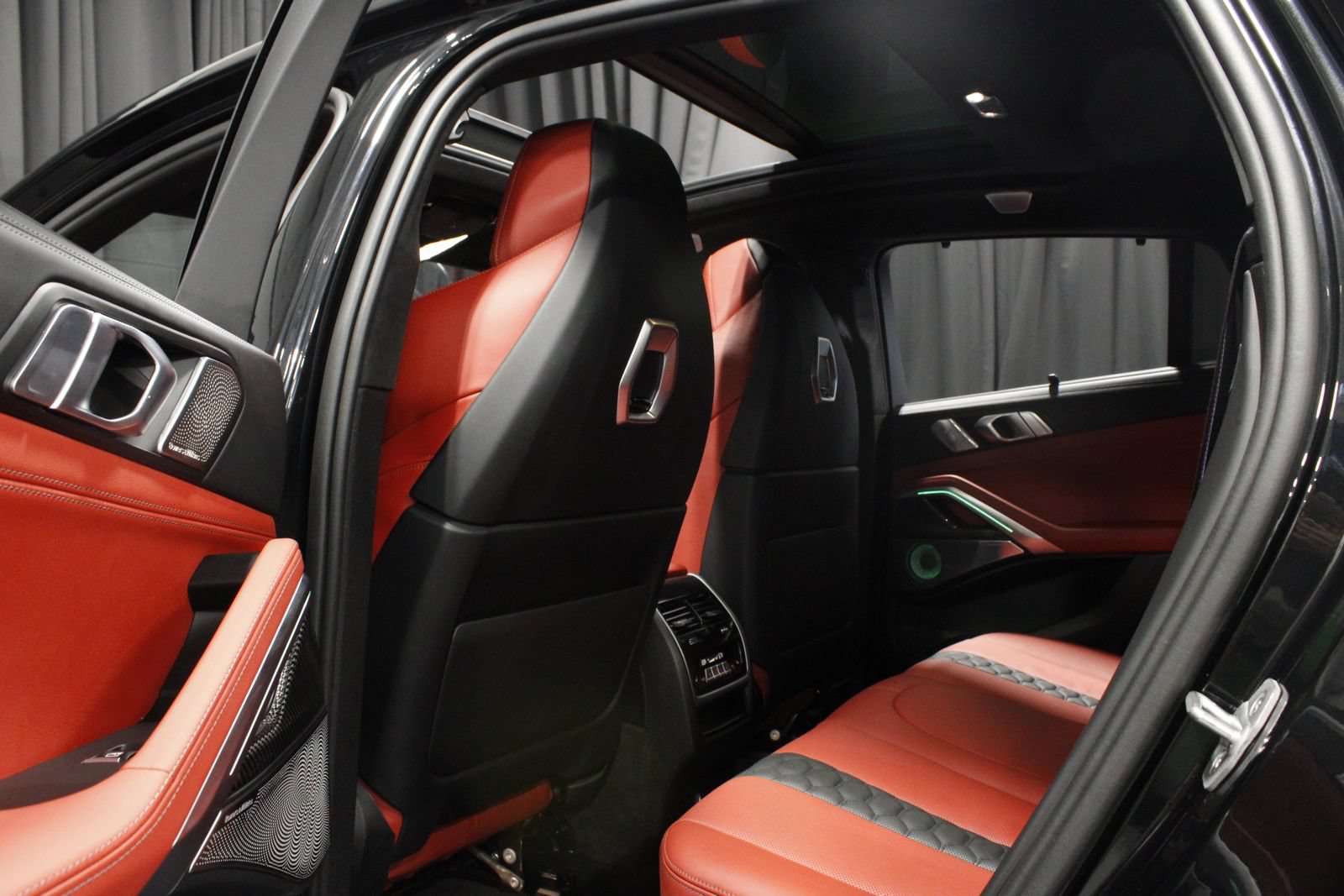 Used 2024 BMW X6 M Competition w/ Executive Package AWD/4WD image 23