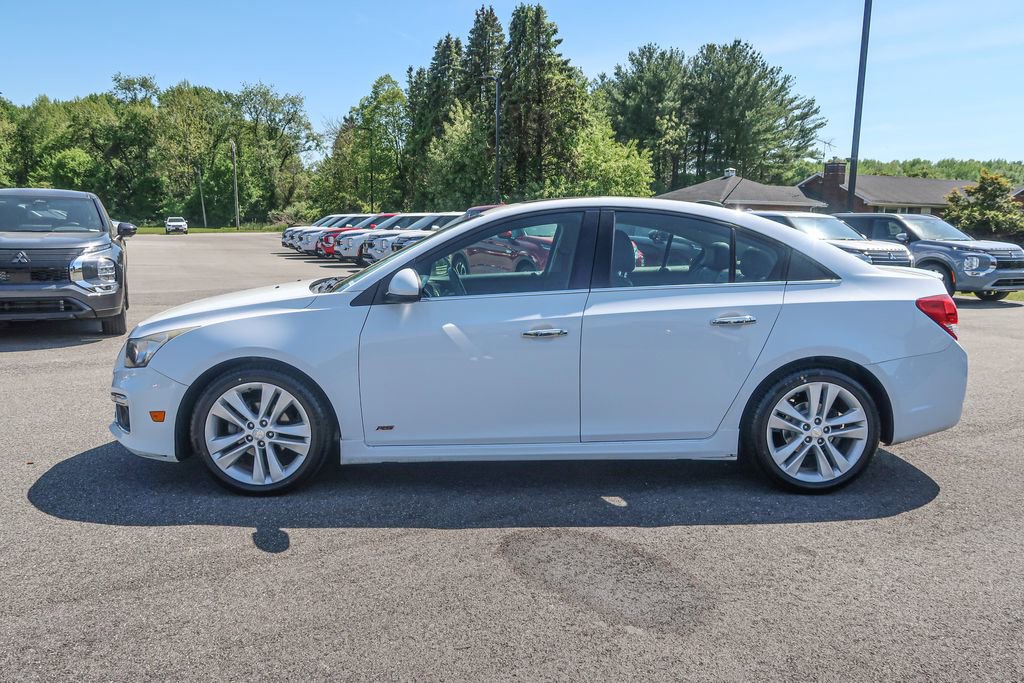 Used 2015 Chevrolet Cruze LTZ w/ Sun, Sound and Sport Package FWD image 3
