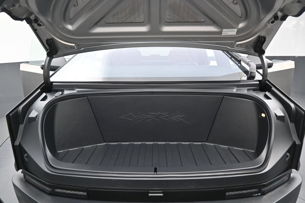 Used 2024 Tesla Cybertruck AWD Crew Cab image 34
