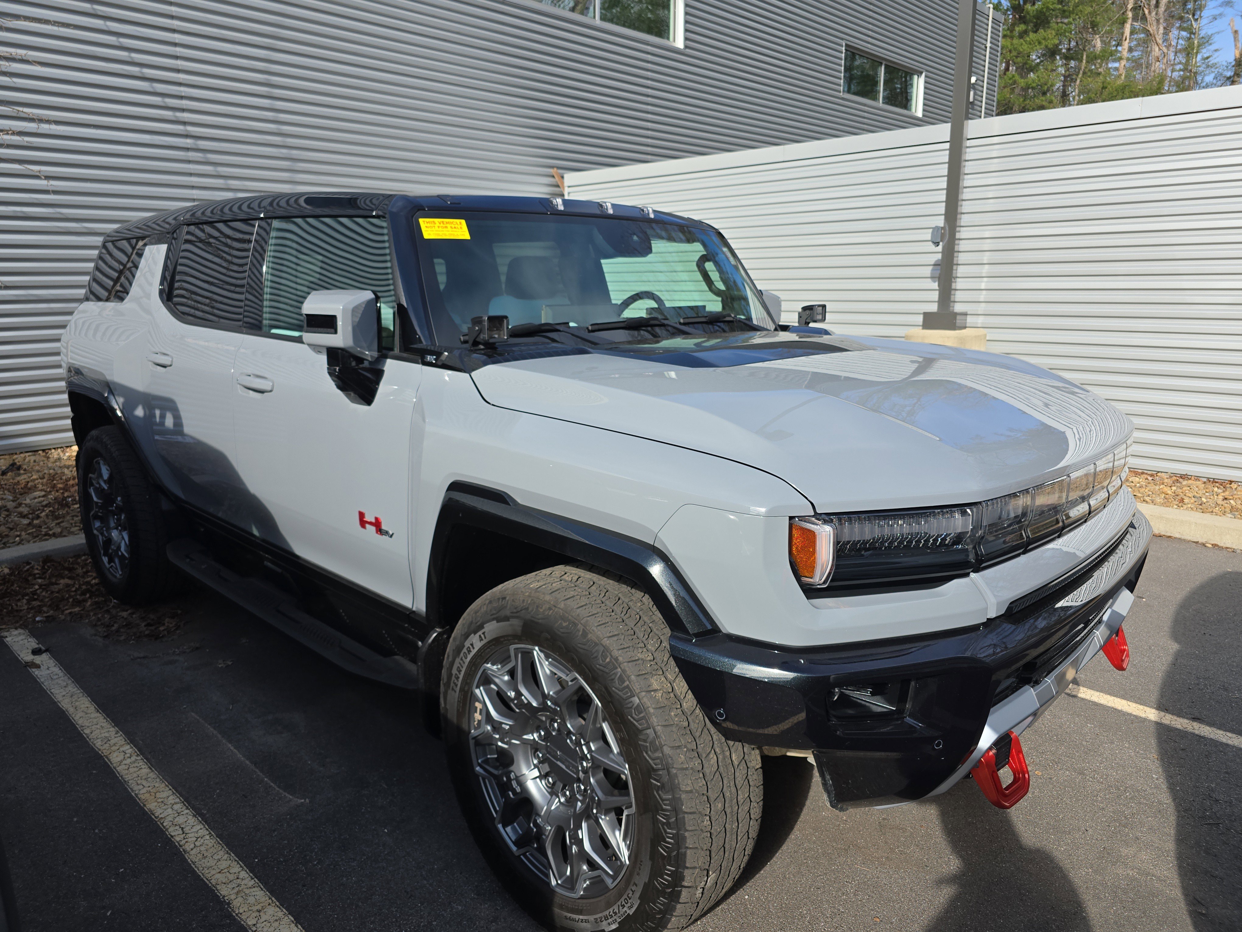 Used 2025 GMC Hummer EV 3X w/ LPO, Sport Package image 2
