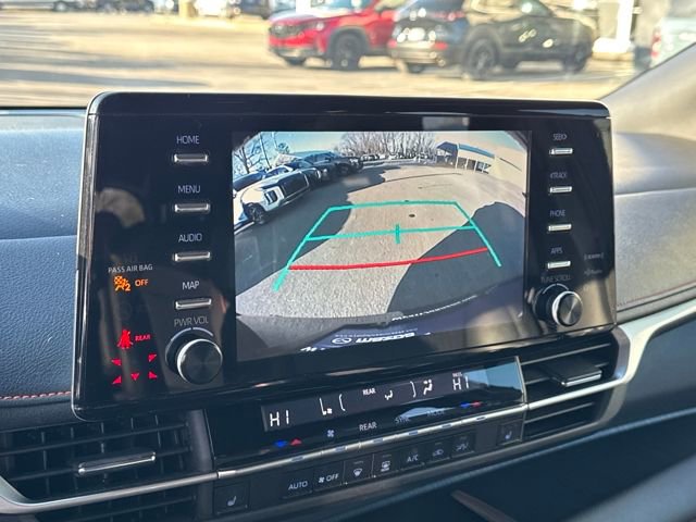 Used 2022 Toyota Sienna XSE image 22