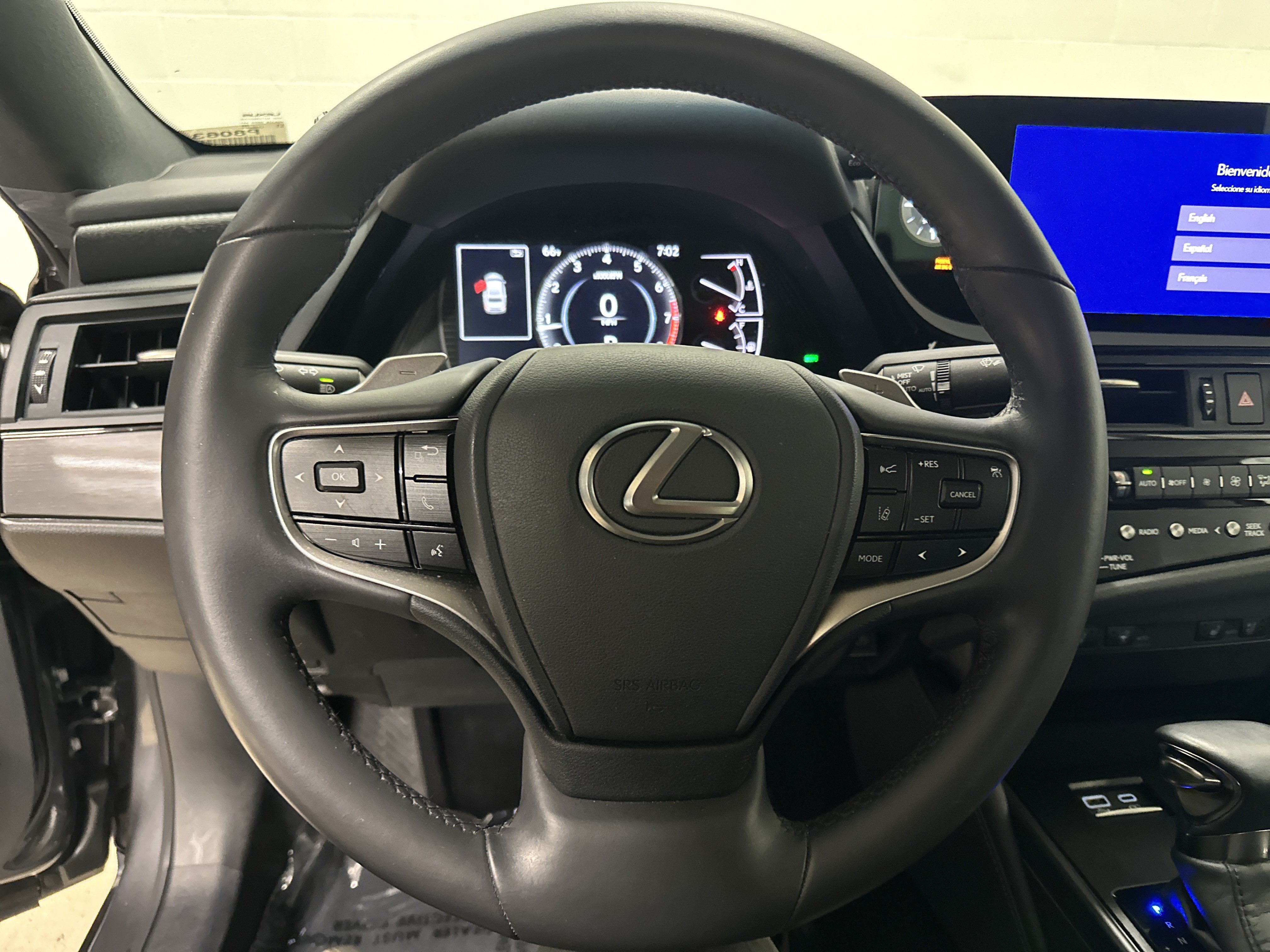 Certified 2024 Lexus ES 250 w/ Premium Package AWD/4WD image 18