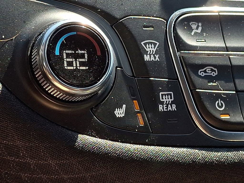 Used 2023 Chevrolet Malibu LT image 25