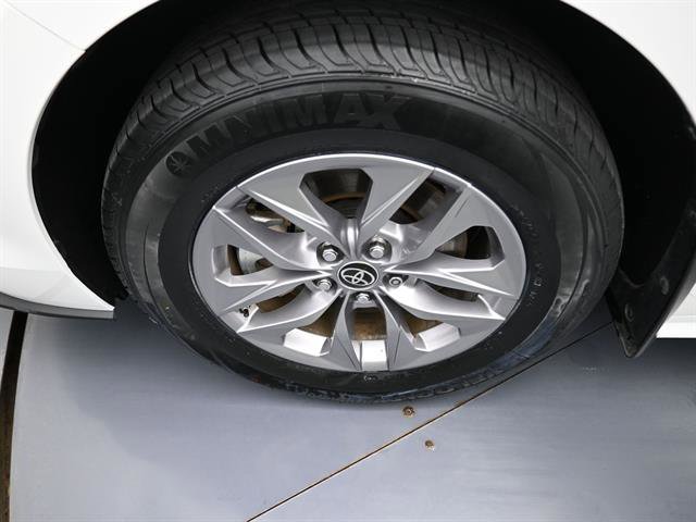 Certified 2022 Toyota Sienna LE FWD image 24