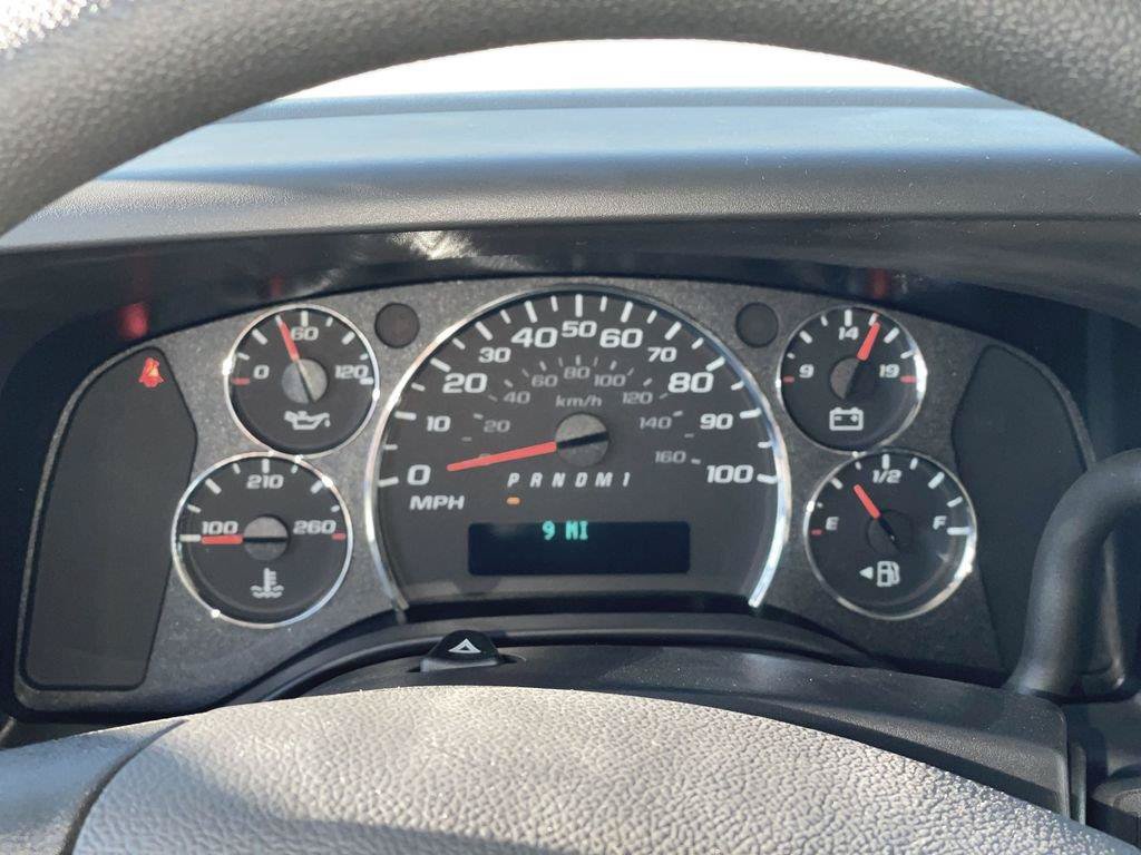 New 2025 GMC Savana 3500 w/ Power Convenience Package RWD image 14
