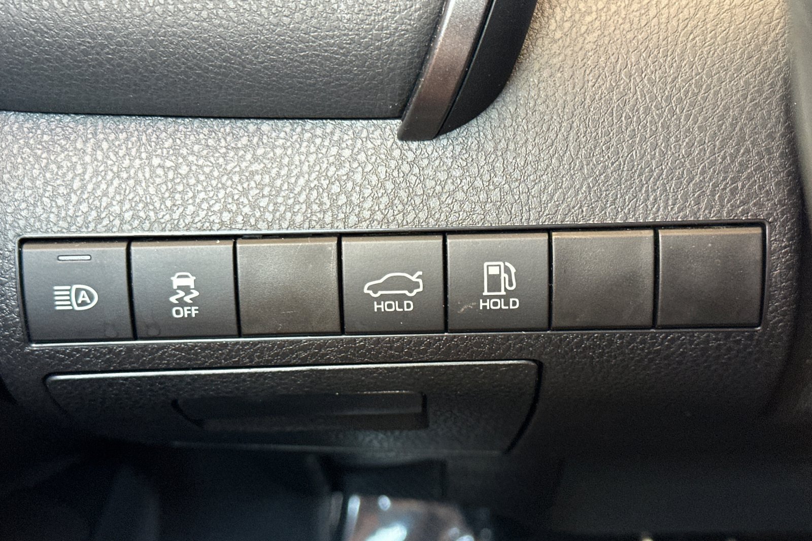 Certified 2023 Toyota Camry LE FWD image 30