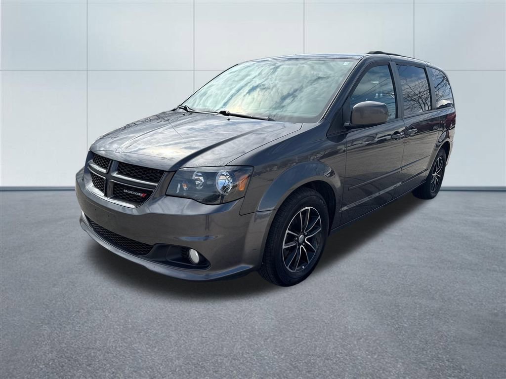 Used 2017 Dodge Grand Caravan GT image 2