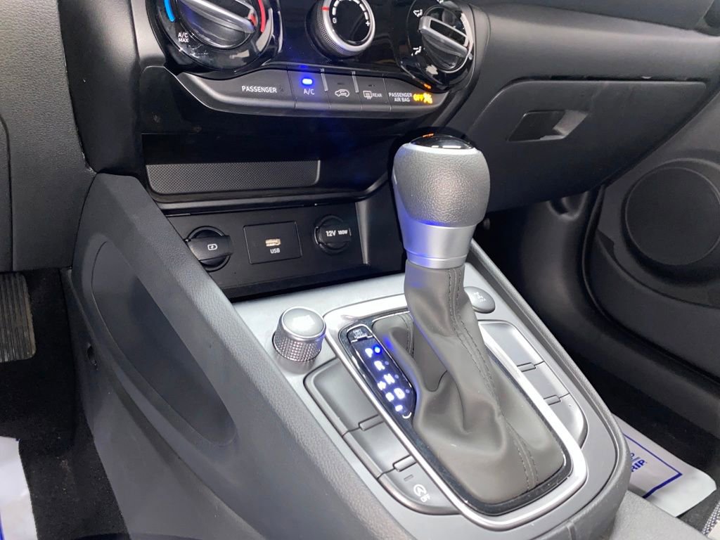 Used 2023 Hyundai Kona SE image 26