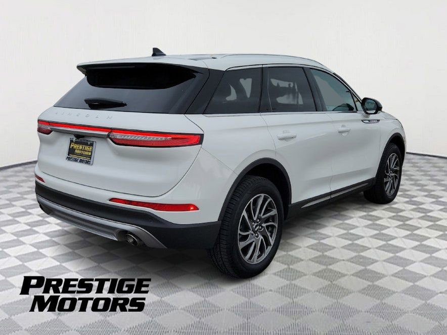 Used 2022 Lincoln Corsair AWD w/ Equipment Group 101A image 7