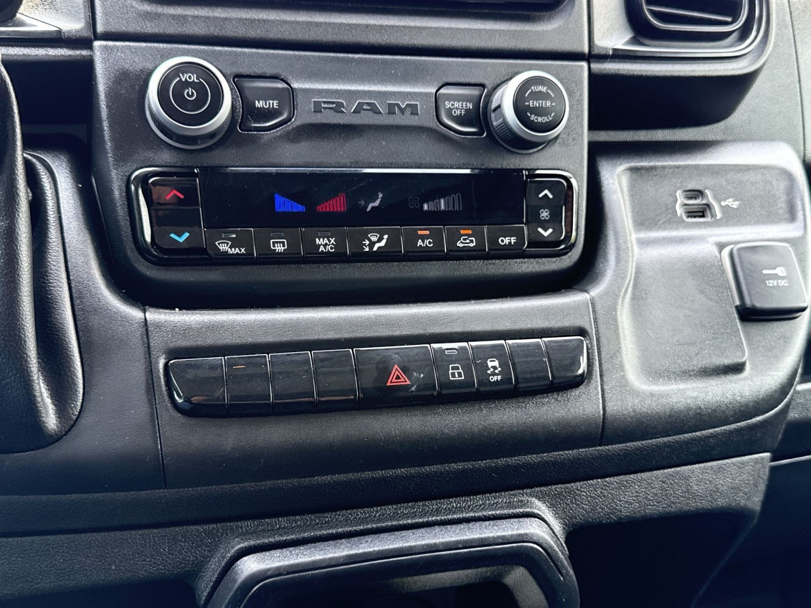 Used 2023 RAM ProMaster 2500 FWD image 19