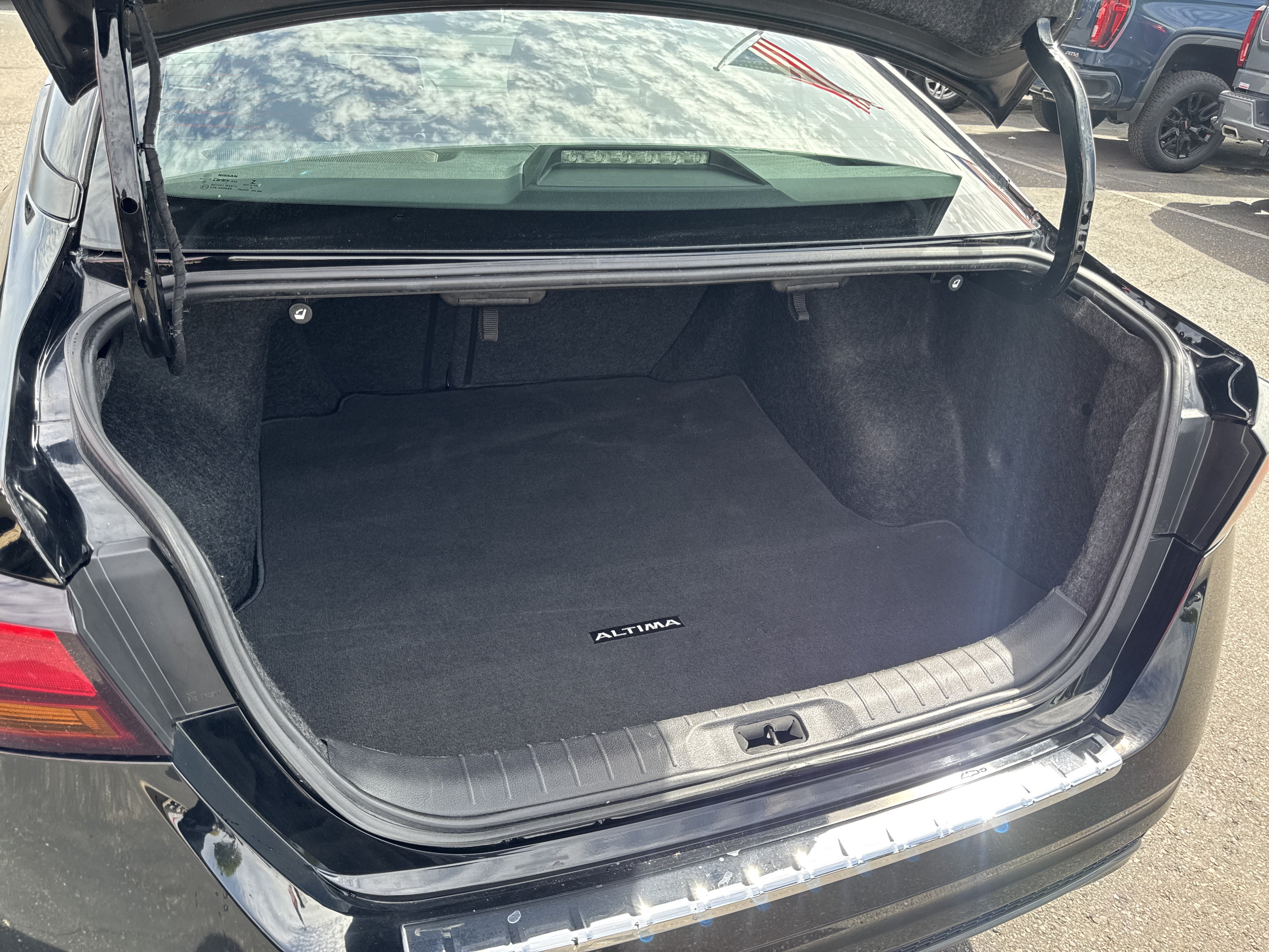 Used 2019 Nissan Altima 2.5 SR w/ SR Premium Package AWD/4WD image 29