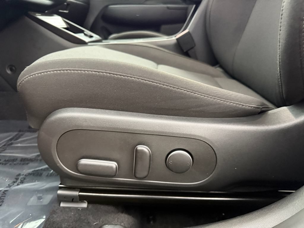 Used 2024 Hyundai Kona SEL w/ Convenience Package FWD image 10