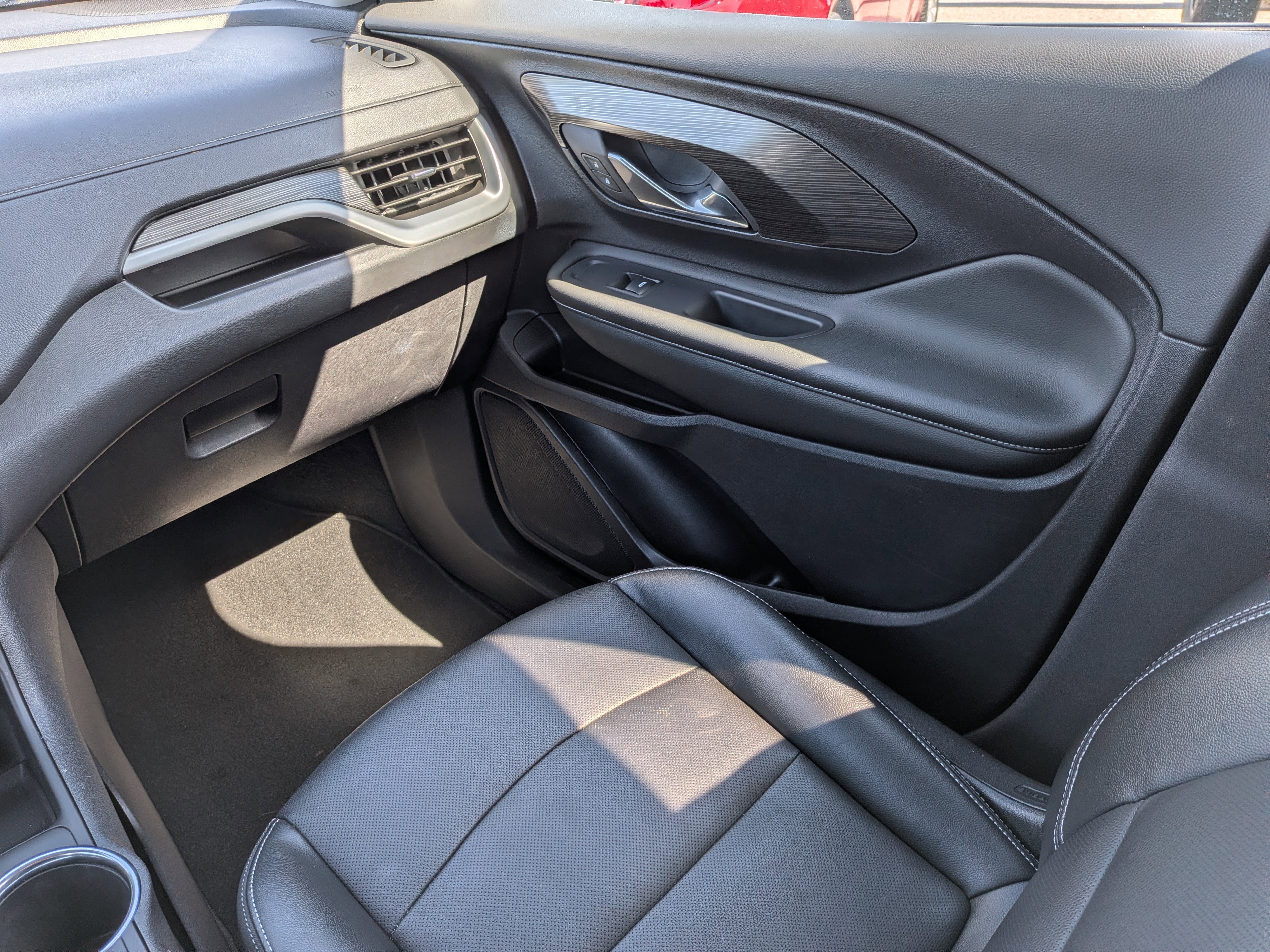 Certified 2024 GMC Terrain SLT image 15