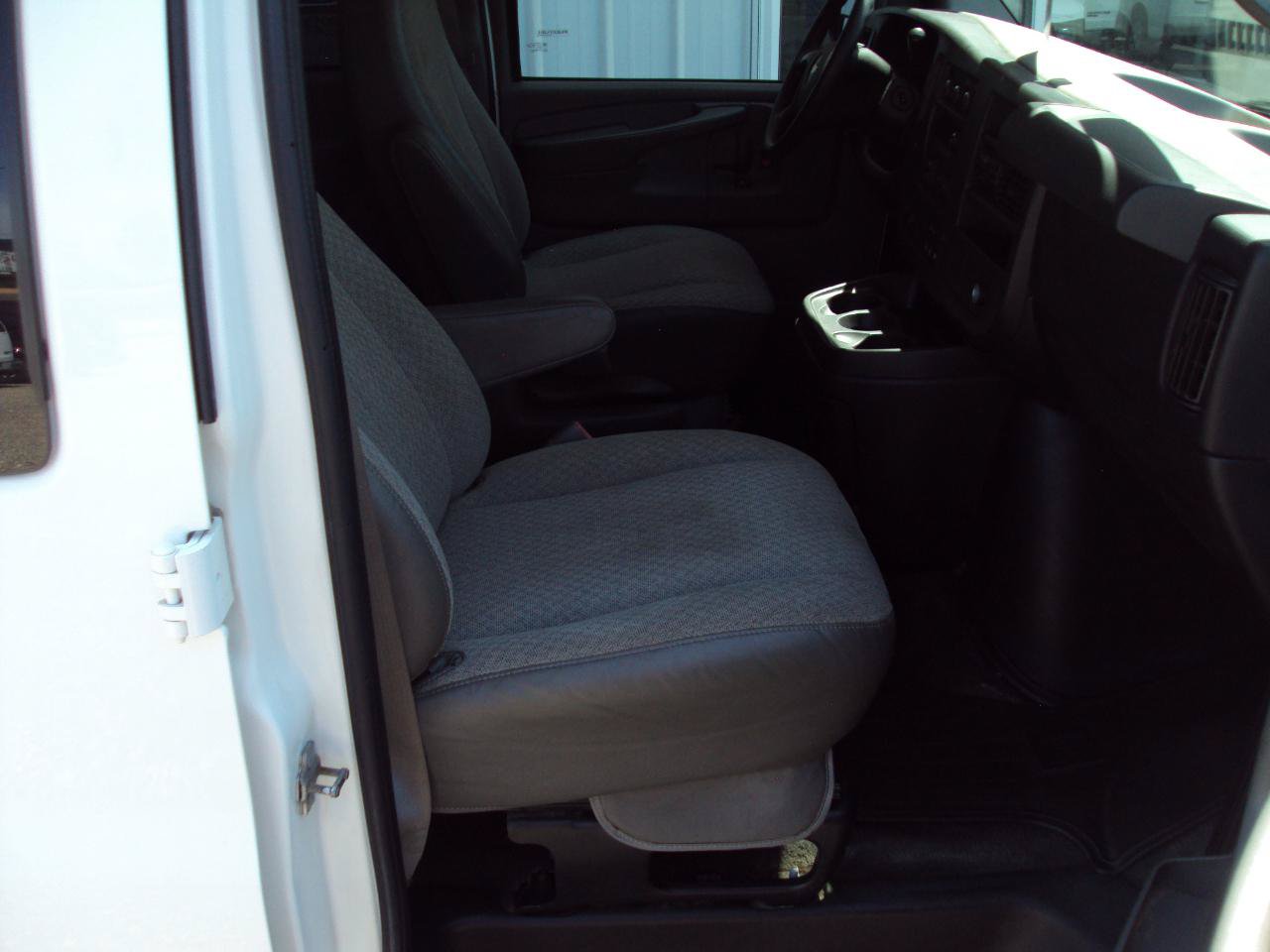 Used 2013 Chevrolet Express 1500 LT w/ LT Preferred Equipment Group AWD/4WD image 15