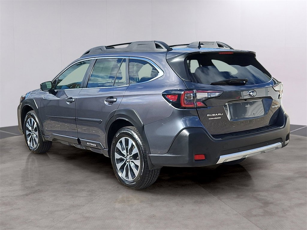 Used 2023 Subaru Outback Limited image 6