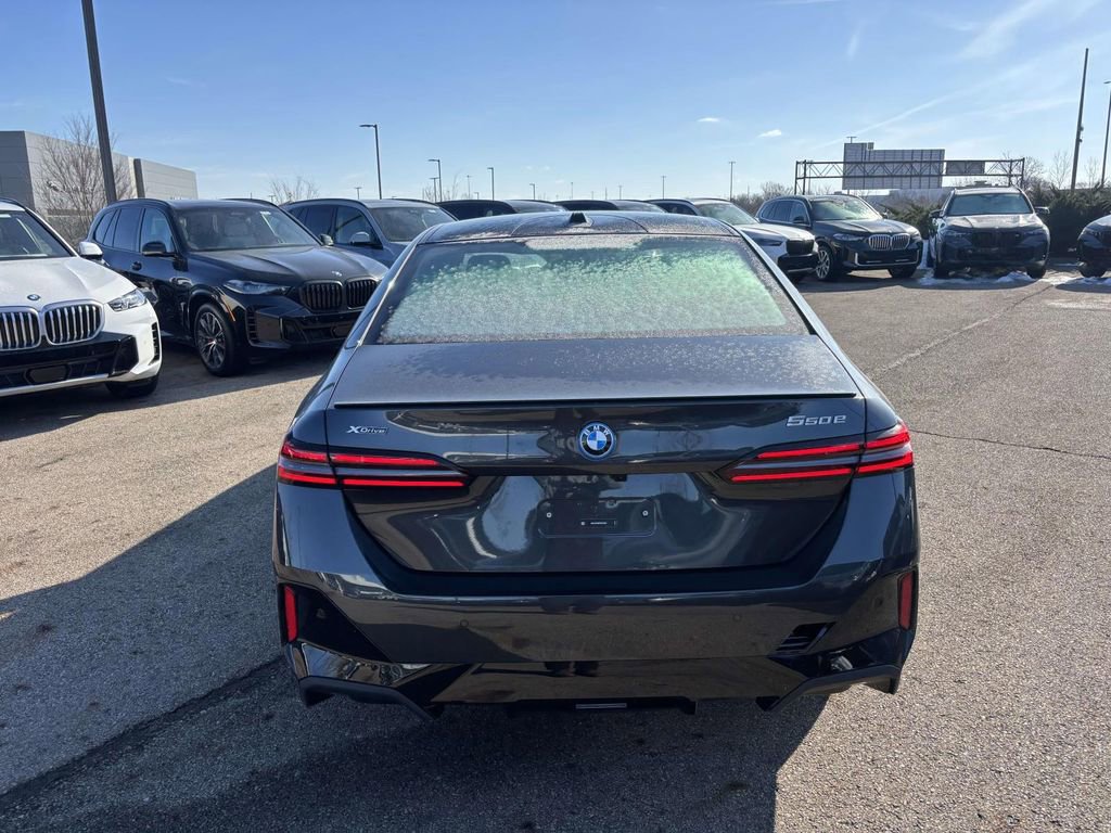 New 2026 BMW 550e xDrive image 6