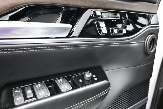 Used 2023 Jeep Grand Wagoneer 4WD image 23