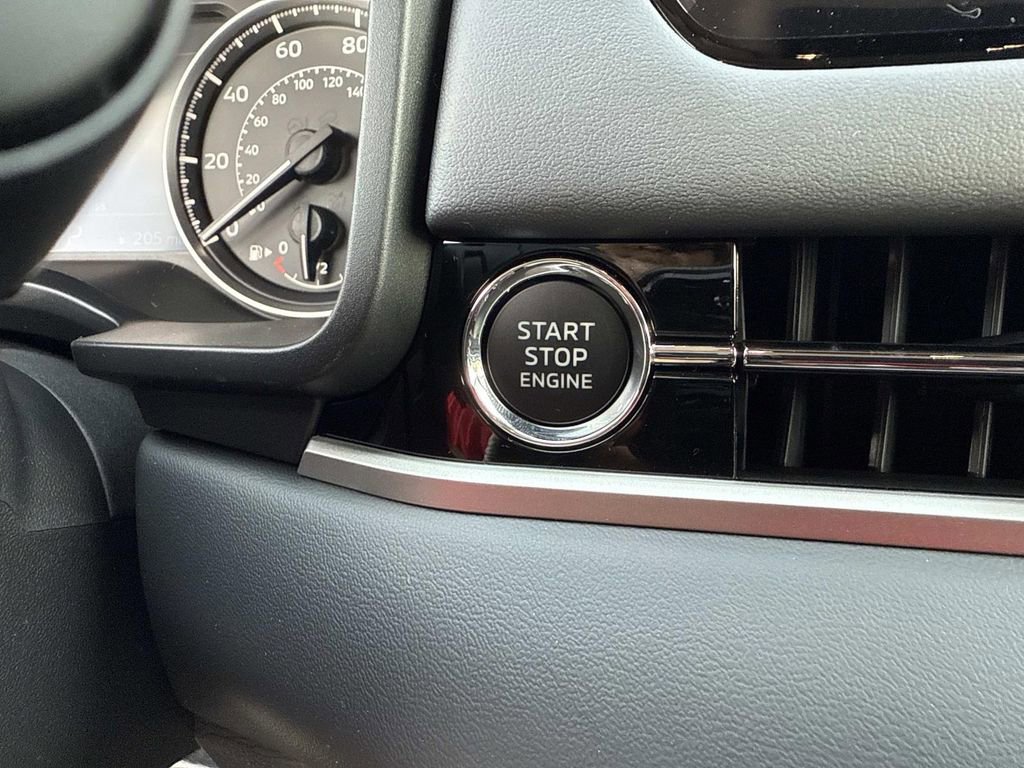 New 2026 Mitsubishi Outlander SE image 28