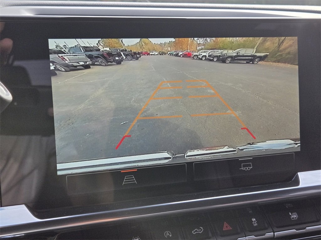 New 2026 GMC Sierra 1500 SLE image 17