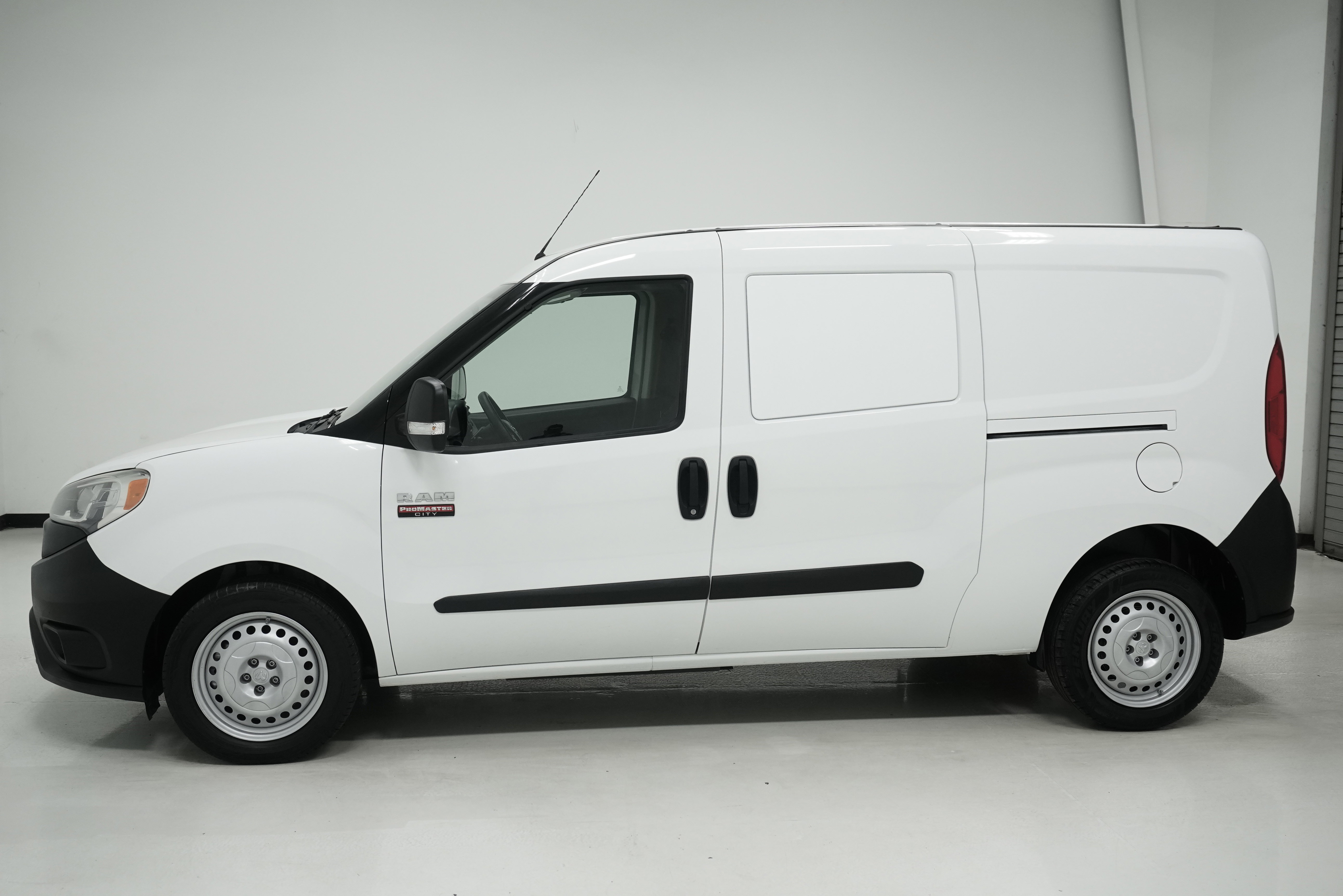 Used 2020 RAM ProMaster City Tradesman image 7