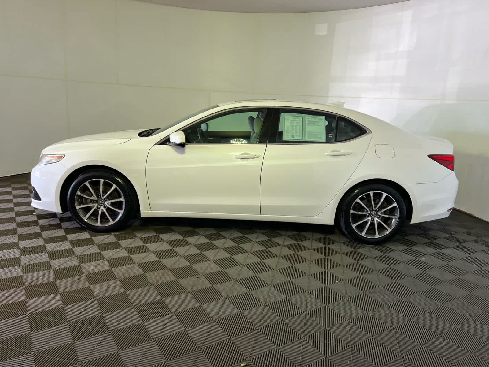 Used 2016 Acura TLX w/ Advance Package AWD/4WD image 4