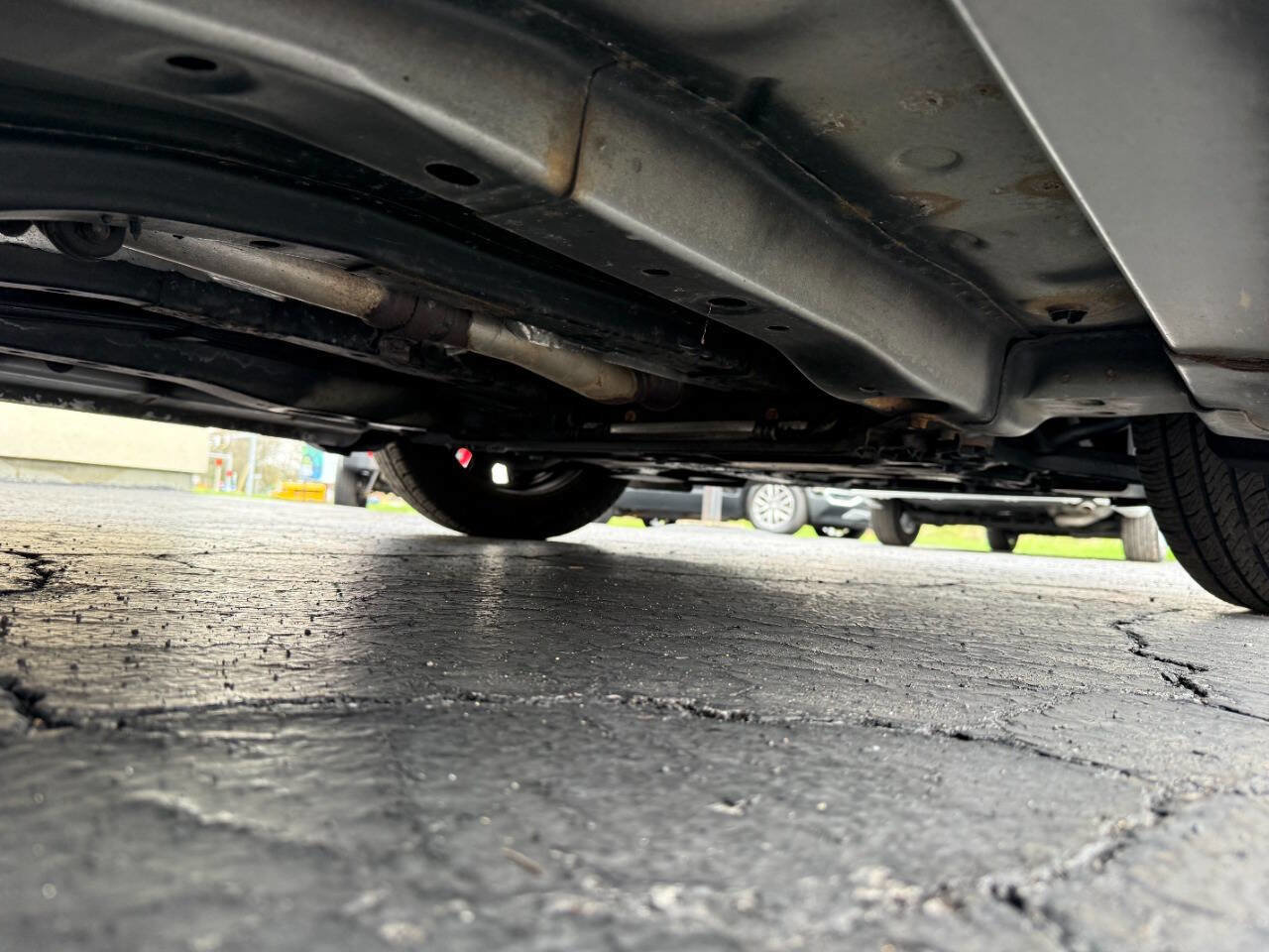 Used 2011 Chrysler 200 LX FWD image 27