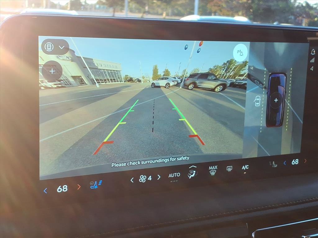 Used 2025 Lincoln Aviator AWD w/ Equipment Group 101A image 16