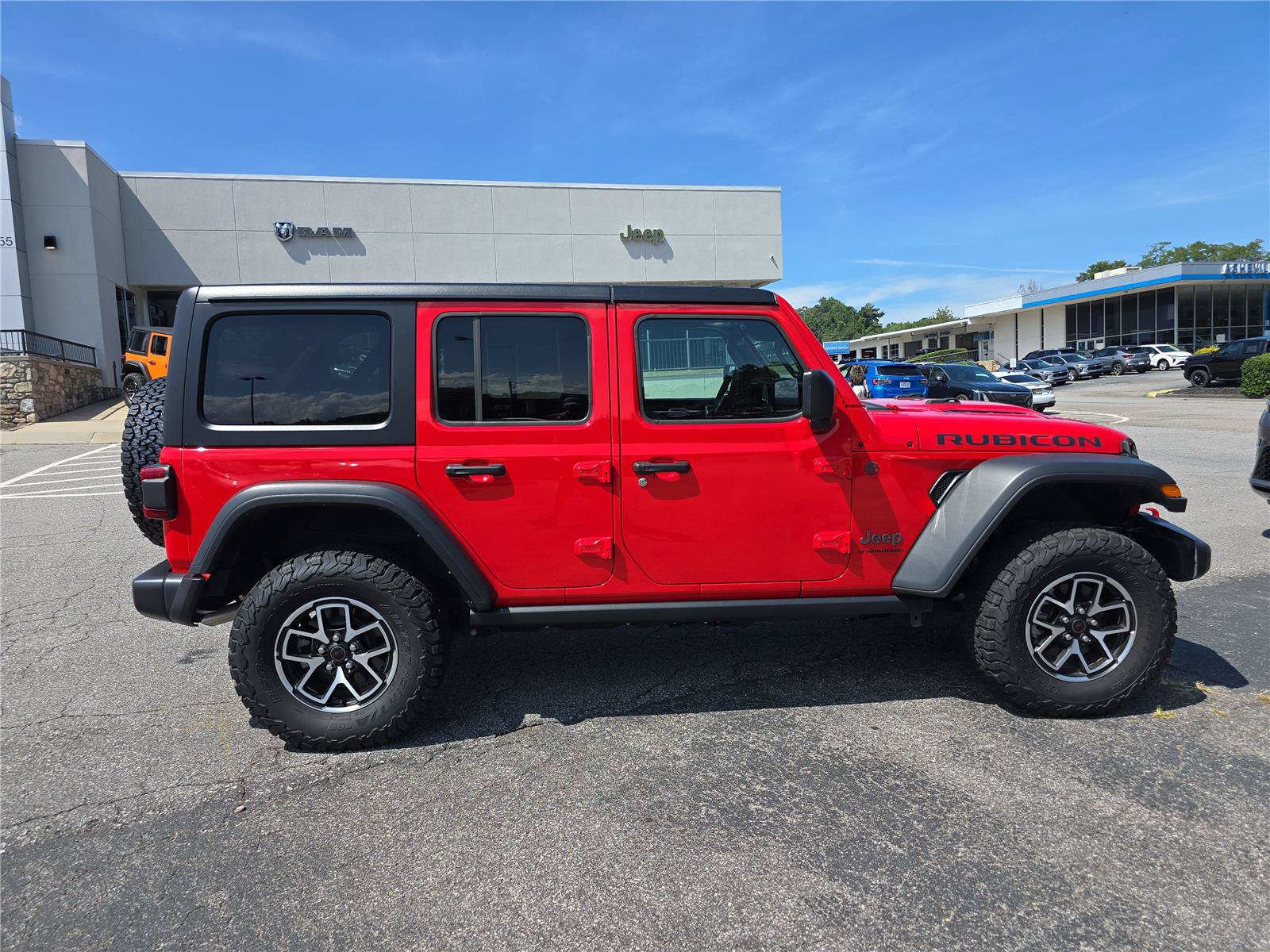 Used 2026 Jeep Wrangler Unlimited Rubicon AWD/4WD image 2