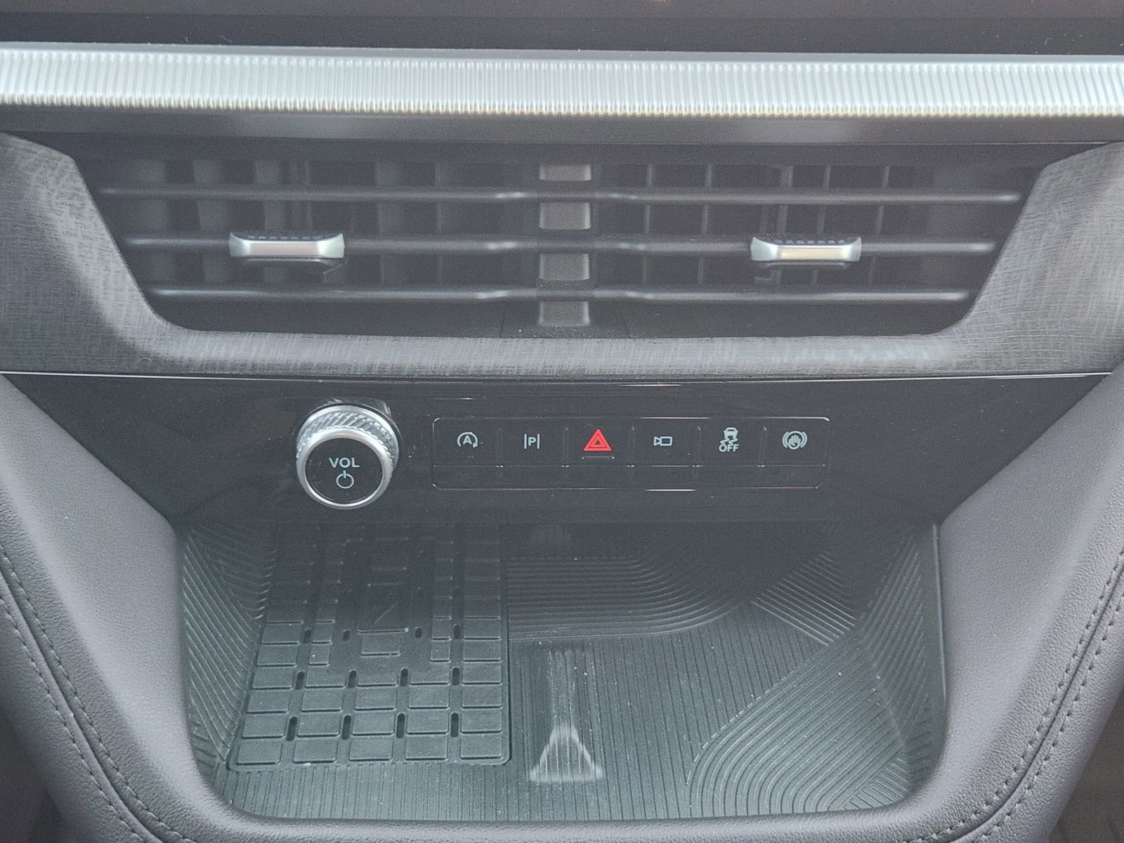 Used 2025 Ford Explorer Platinum w/ Ultimate Package image 21