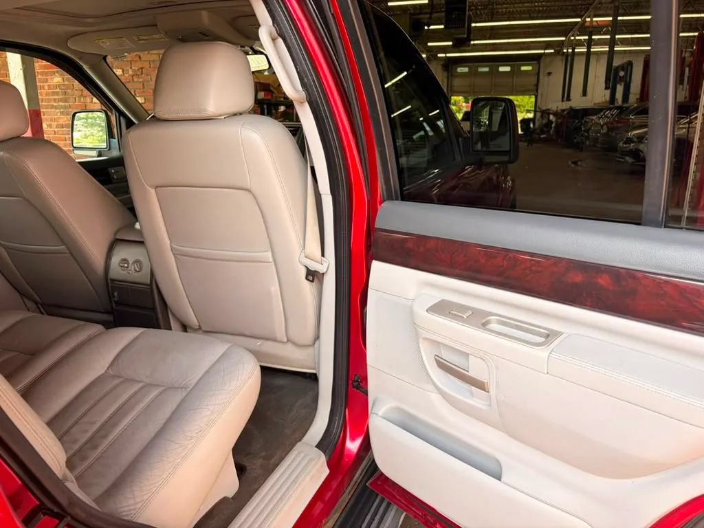 Used 2004 Lincoln Aviator Luxury AWD/4WD image 15