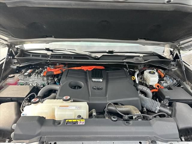 Used 2023 Toyota Tundra Platinum AWD/4WD image 35