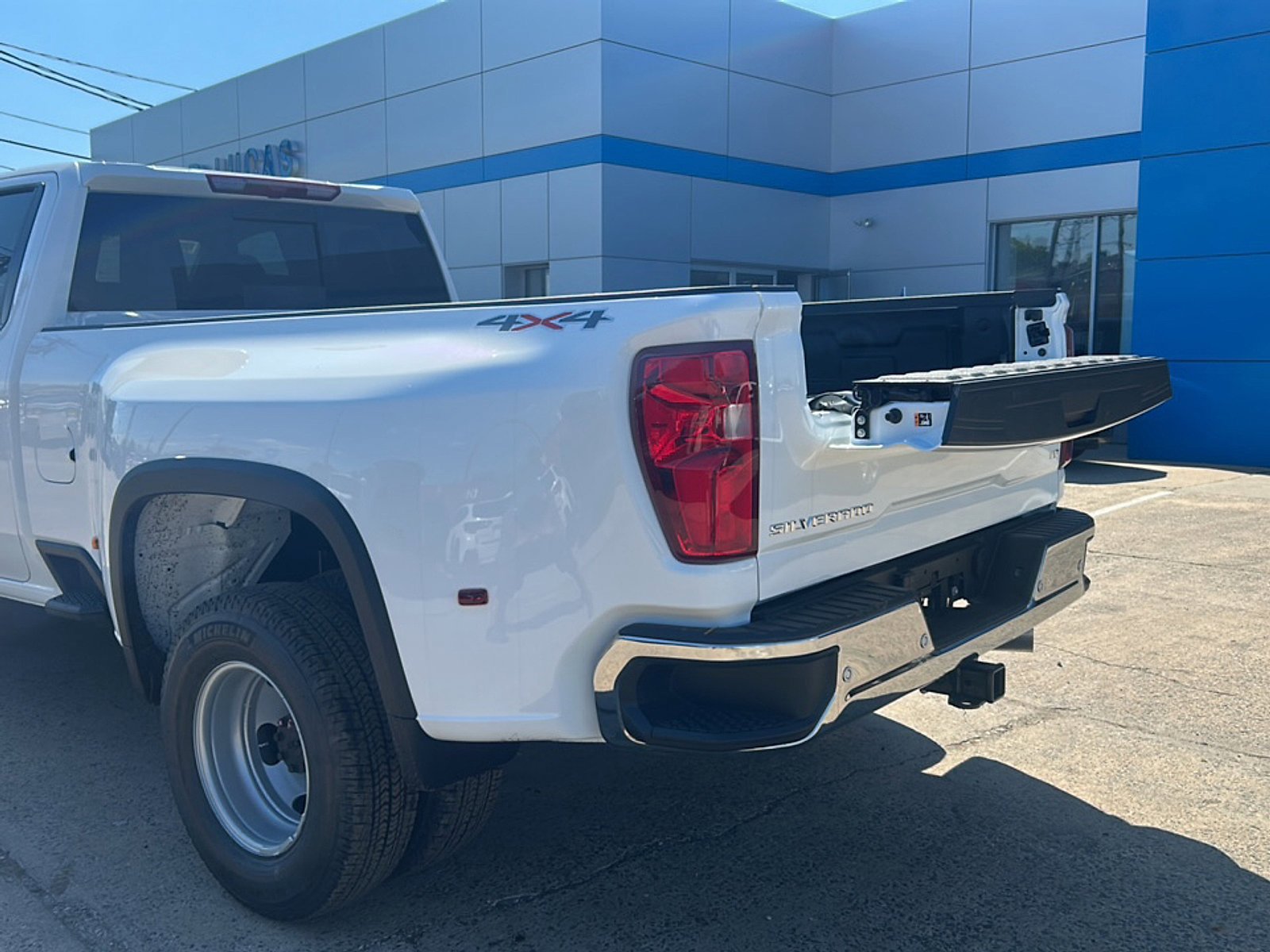 New 2026 Chevrolet Silverado 3500 LT w/ Safety Package AWD/4WD image 11