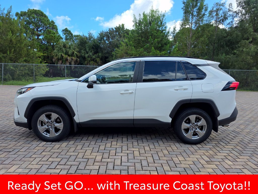 Used 2025 Toyota RAV4 XLE AWD/4WD image 9