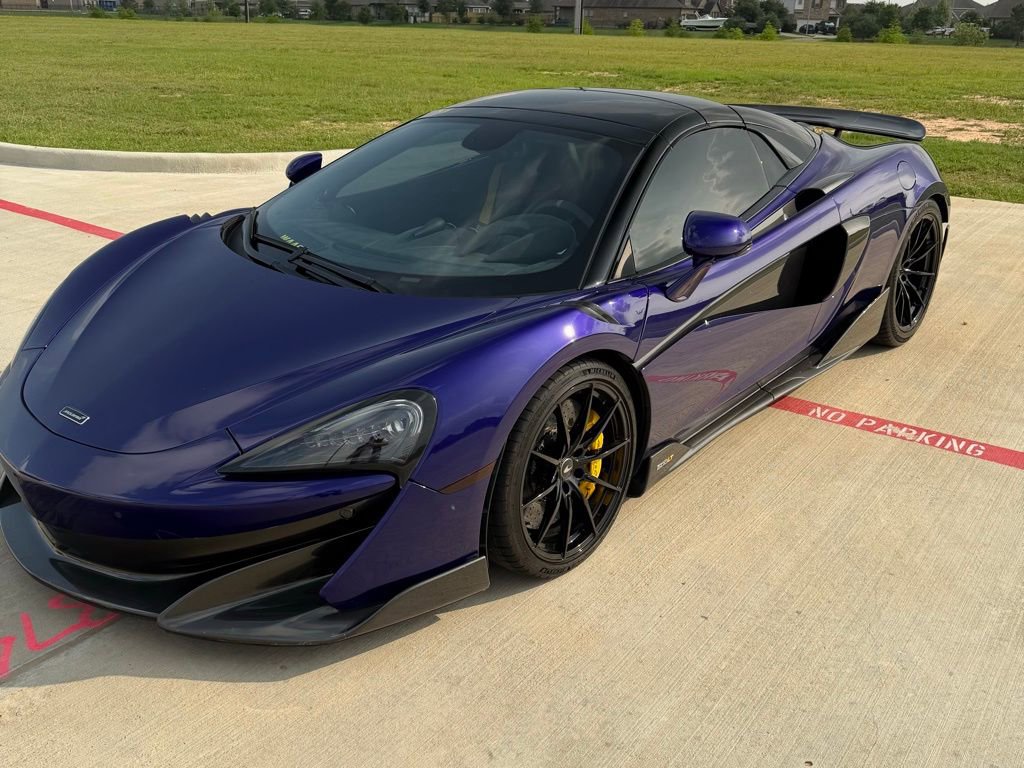 Used 2020 McLaren 600LT Spider RWD image 4