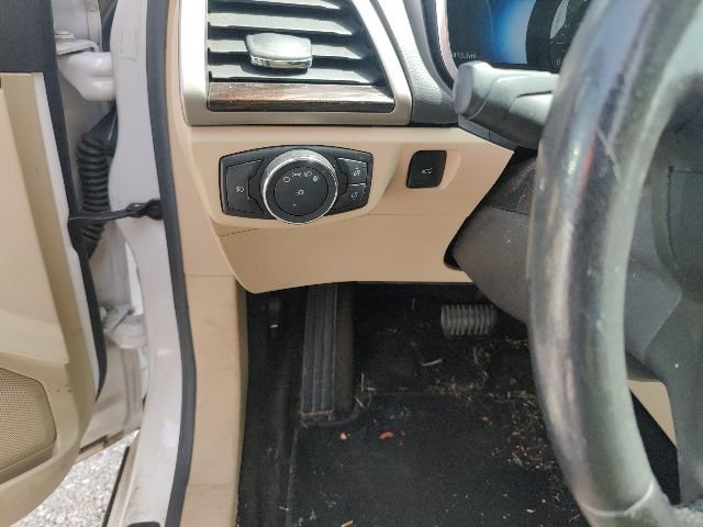 Used 2016 Ford Fusion Energi SE FWD image 23