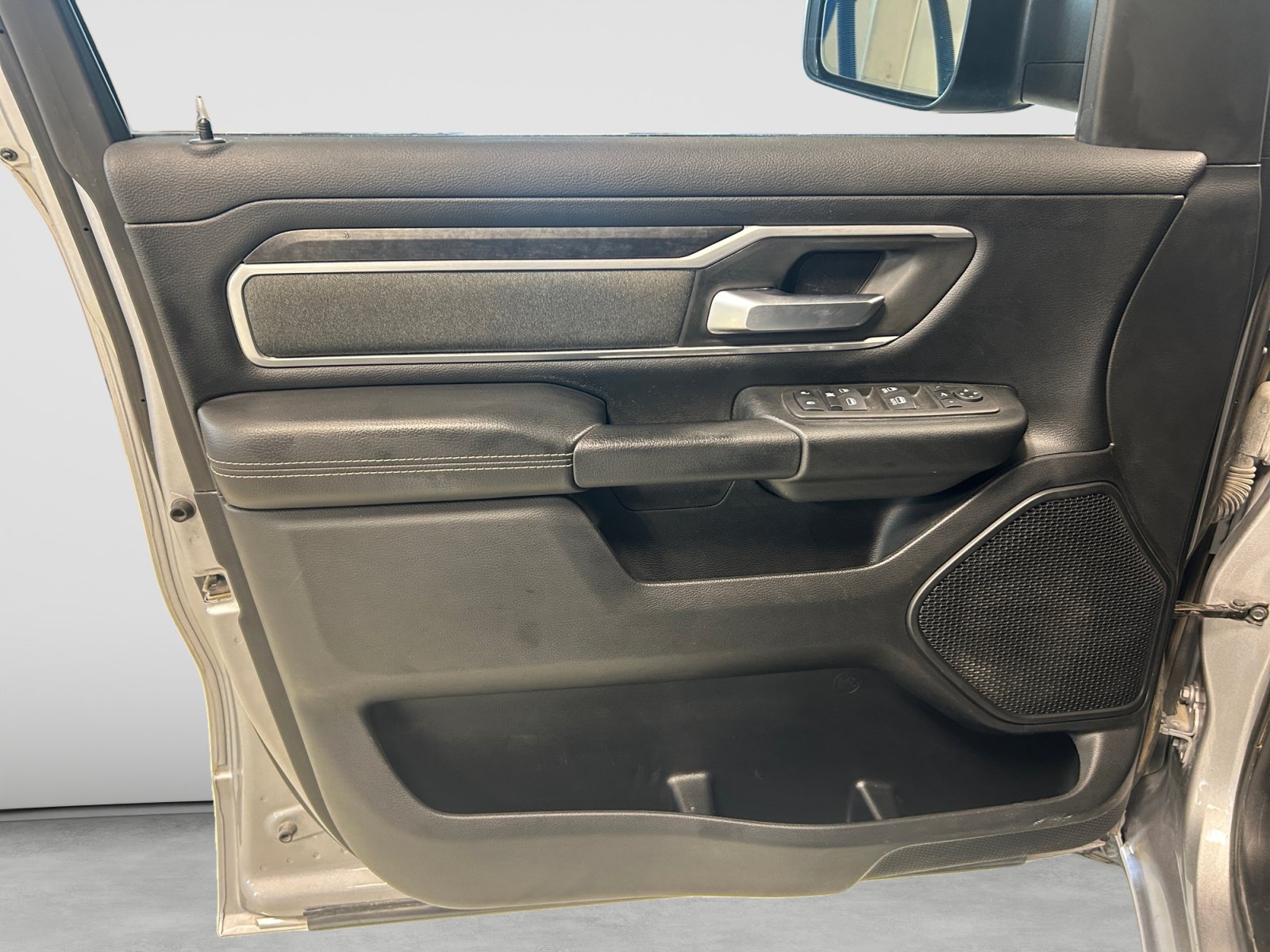 Used 2021 RAM 1500 Lone Star AWD/4WD image 13