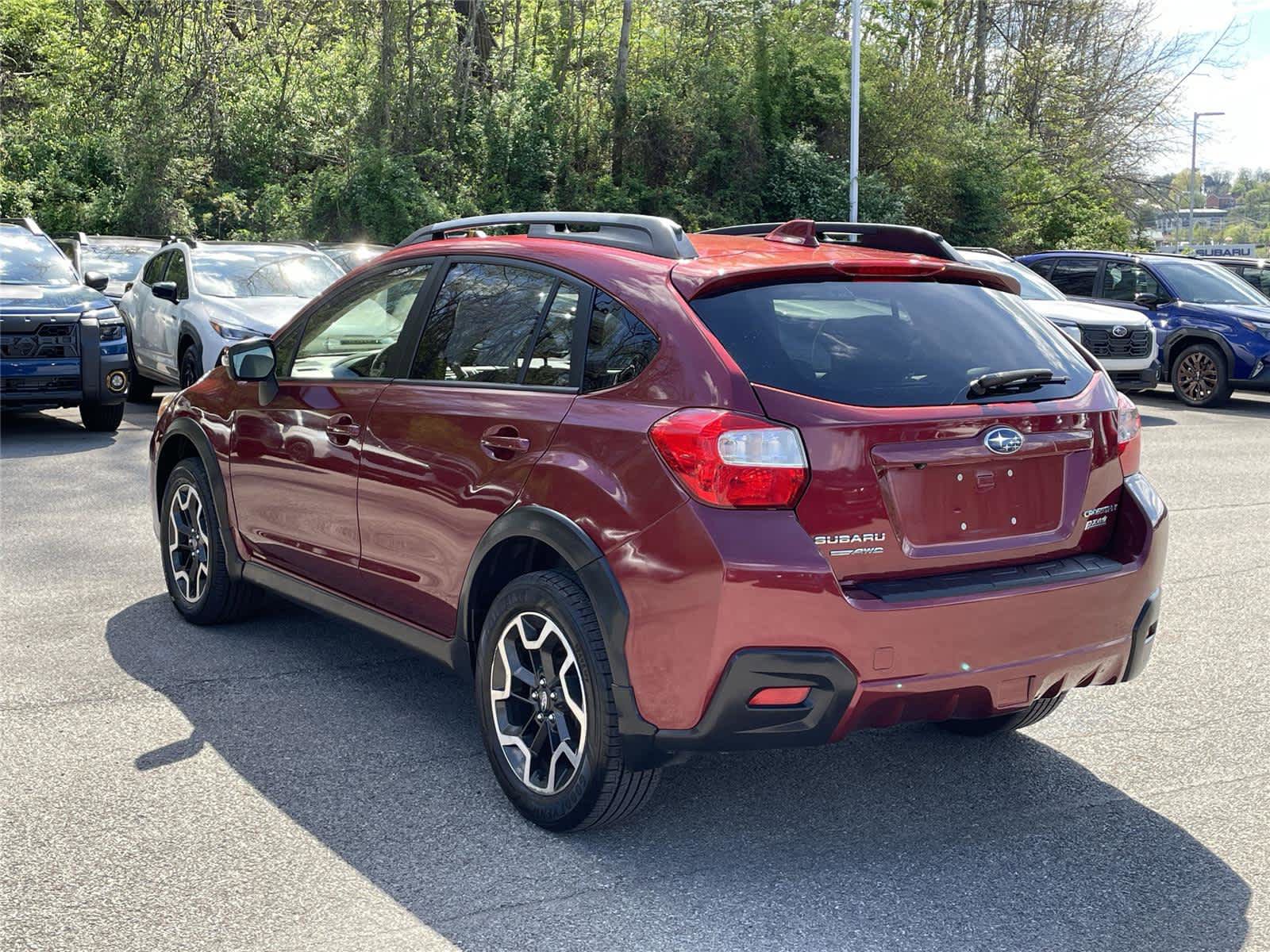 Used 2017 Subaru Crosstrek 2.0i Limited AWD/4WD image 3