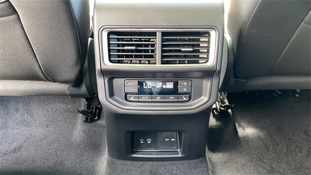 New 2026 Volkswagen Atlas SEL image 23